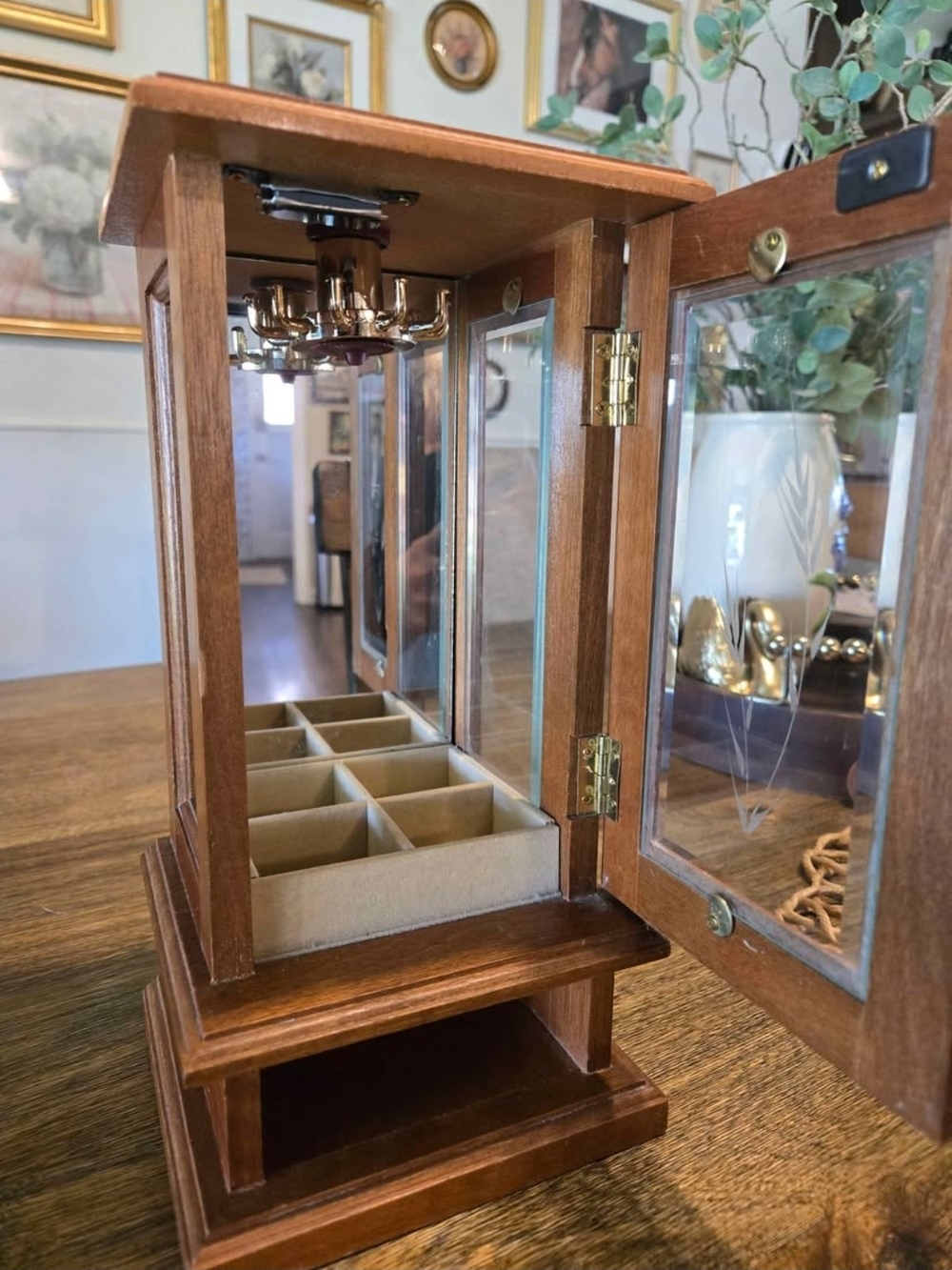 Classic Wooden Jewelry Organizer in Brown